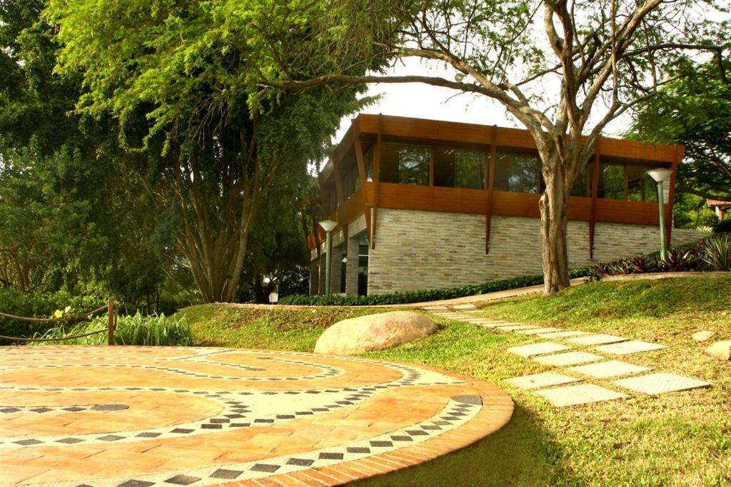 Oasis Hotel Spa Гравата Екстер'єр фото