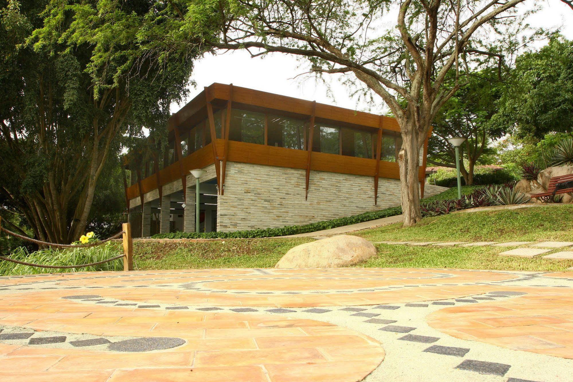 Oasis Hotel Spa Гравата Екстер'єр фото